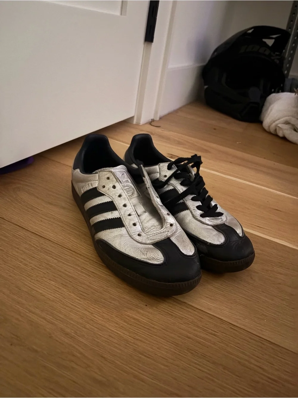 Addidas sambas size 8.5